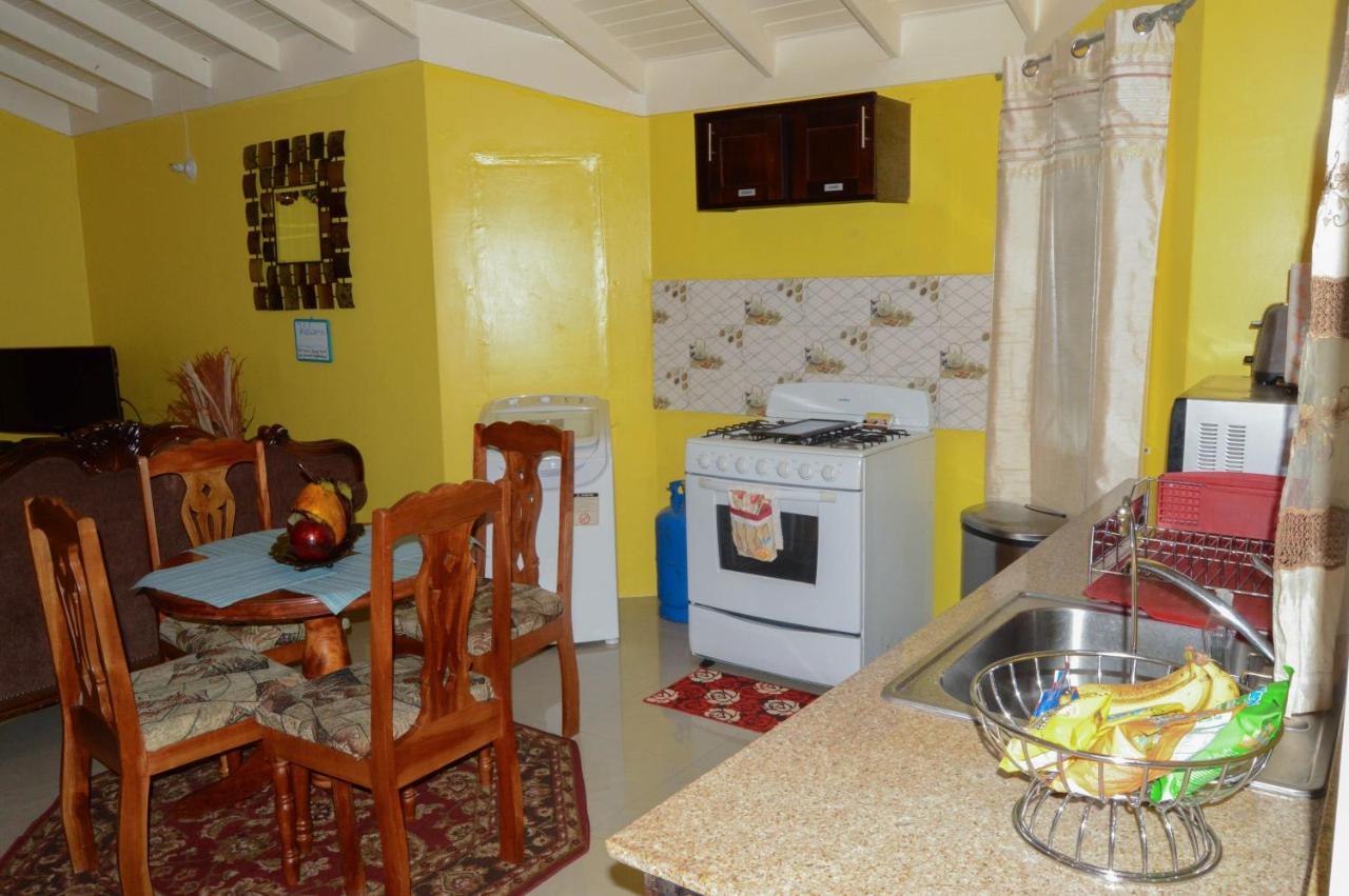 Josan'S Haven Villa โอโชรีโอส ภายนอก รูปภาพ
